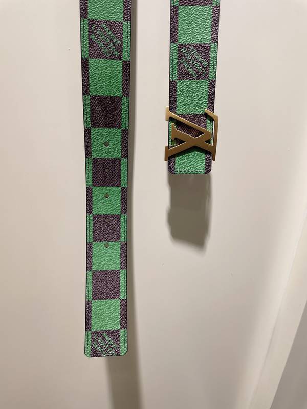 Louis Vuitton 40MM Belt LVB00339